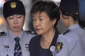 朴槿惠获特别赦免 将于12月31日出狱