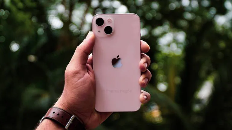 苹果宣布印度试产iPhone13，让人不禁捏把汗，中国用户会买到吗？  第2张