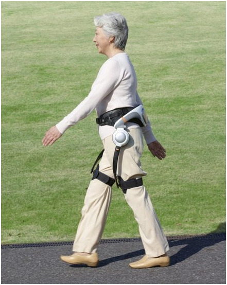 为老年人带来福音，日本发明行走助力的机器  第1张