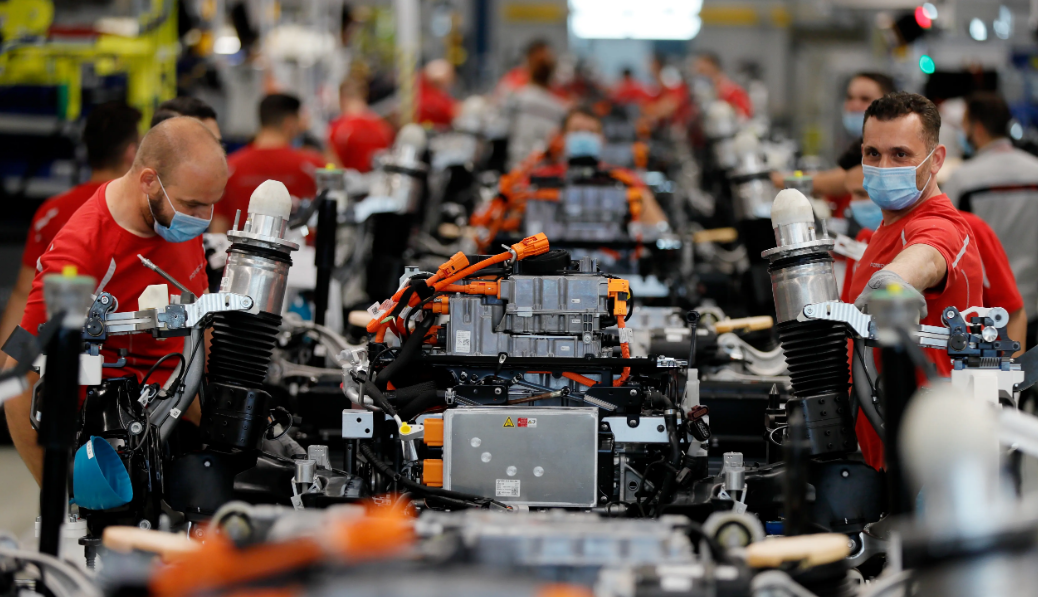 全球最大的汽车工厂，超60000名员工和6000个机器人生产汽车  第2张