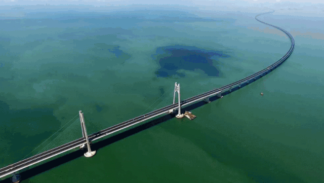 美国人难以理解 中国为何耗资千亿，去修一座很少有车通行的桥？  第17张