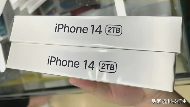 iPhone 14新一批渲染图曝光！拒绝刘海屏，全新“感叹号”设计  第6张